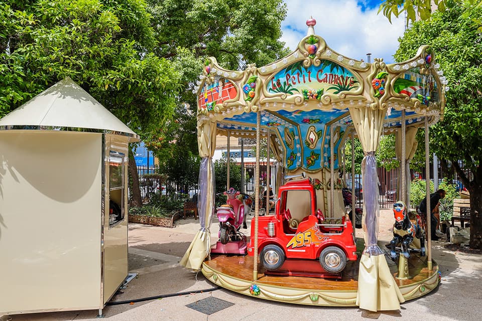 Parc d'attractions pour enfants dès 1 ans — Le Petit Cannois à Cannes